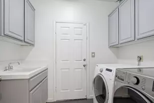 6352 Running Springs Rd, San Jose, CA 95135 - Photo 47