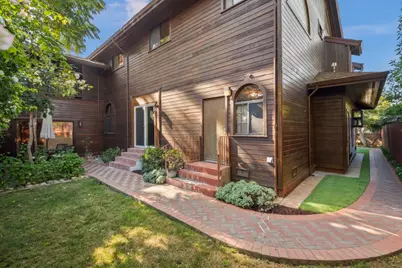 2216 Clarke Ave, East Palo Alto, CA 94303 - Photo 39