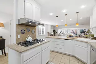 1061 Shamrock Dr, Campbell, CA 95008 - Photo 9