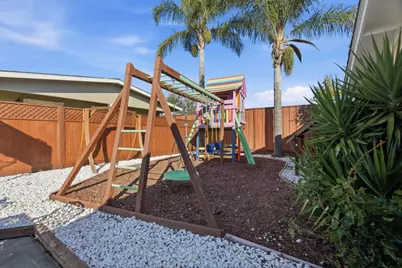 1061 Shamrock Dr, Campbell, CA 95008 - Photo 25