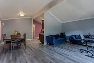 580 Ahwanee Ave 11, Sunnyvale, CA 94085 - Photo 3