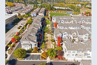 394 Circuit Way, Mountain View, CA 94043 - Photo 43