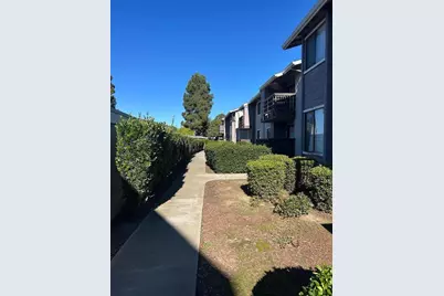 427 W Laurel Dr A, Salinas, CA 93906 - Photo 9