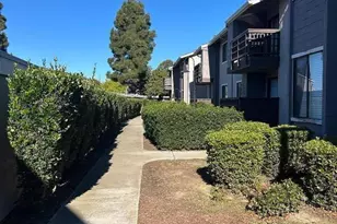 427 W Laurel Dr A, Salinas, CA 93906 - Photo 9