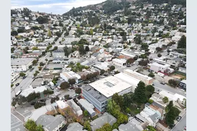 18 Visitacion Ave, Brisbane, CA 94005 - Photo 5