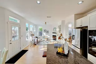 36075 Crystal Springs Dr, Newark, CA 94560 - Photo 9