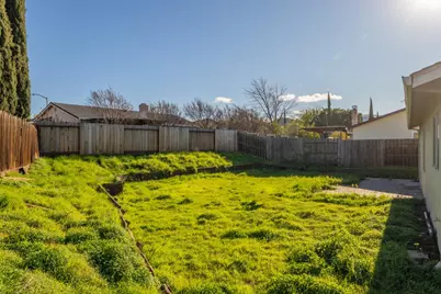 779 Wedgewood Dr, Pittsburg, CA 94565 - Photo 29