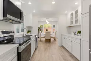 1010 Polk Ln, San Jose, CA 95117 - Photo 3