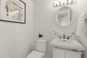 1010 Polk Ln, San Jose, CA 95117 - Photo 9