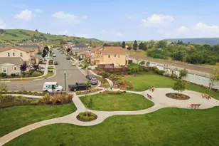 276 Copperleaf Ln, San Juan Bautista, CA 95045 - Photo 39