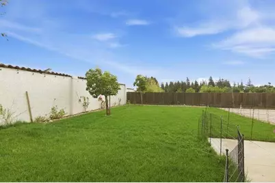 276 Copperleaf Ln, San Juan Bautista, CA 95045 - Photo 33