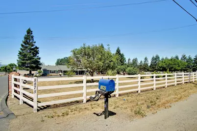 8875 New Ave, Gilroy, CA 95020 - Photo 9