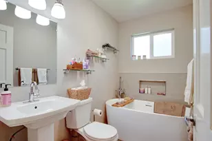 8875 New Ave, Gilroy, CA 95020 - Photo 41