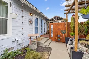 11 Manzano Cir, Salinas, CA 93905 - Photo 5