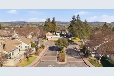 1295 Kelly Park Cir, Morgan Hill, CA 95037 - Photo 33