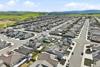 1216 Wildrose Dr, Hollister, CA 95023 - Photo 37