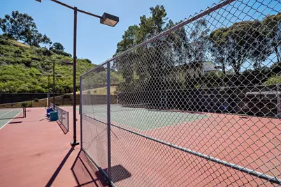 129 Alvarado St, Brisbane, CA 94005 - Photo 25