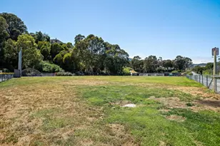 129 Alvarado St, Brisbane, CA 94005 - Photo 27