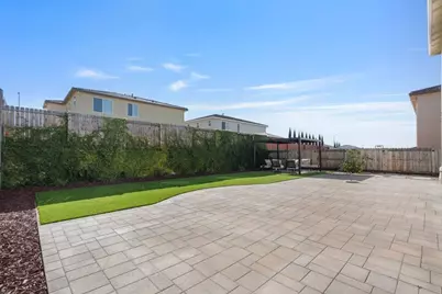 2031 Wildflower Dr, Hollister, CA 95023 - Photo 29