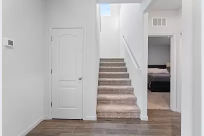 2031 Wildflower Dr, Hollister, CA 95023 - Photo 15