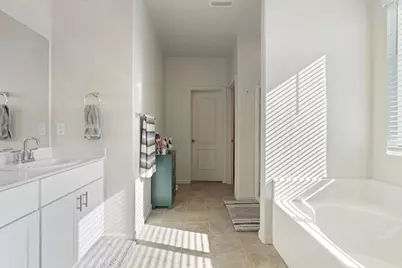 2031 Wildflower Dr, Hollister, CA 95023 - Photo 21