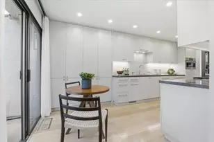 652 Sand Hill Cir, Menlo Park, CA 94025 - Photo 11