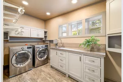 1207 Presidio Blvd, Pacific Grove, CA 93950 - Photo 25