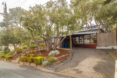 1207 Presidio Blvd, Pacific Grove, CA 93950 - Photo 3