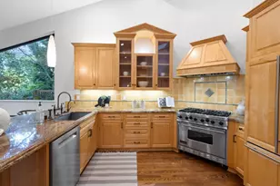 21 Valley Oak St, Portola Valley, CA 94028 - Photo 39