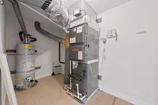 21 Valley Oak St, Portola Valley, CA 94028 - Photo 59