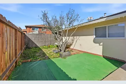 3047 Zanetta Dr, Marina, CA 93933 - Photo 17