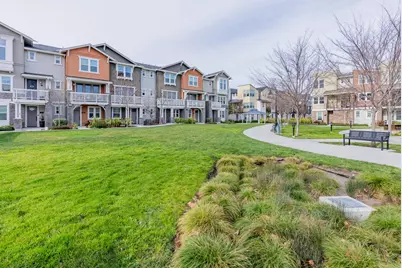 817 Galt Ter 4, Sunnyvale, CA 94085 - Photo 35
