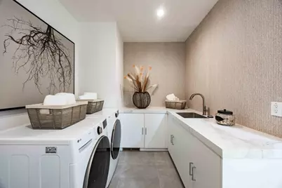 1686 Parkhills Ave, Los Altos, CA 94024 - Photo 23