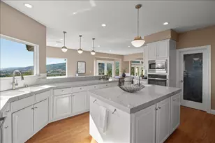 8320 Chantrelle Ct, Gilroy, CA 95020 - Photo 21