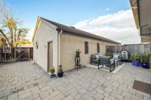 1031 Las Palmas Dr, Santa Clara, CA 95051 - Photo 5