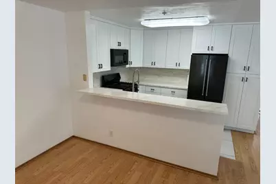 808 Red Leaf Ct, San Francisco, CA 94134 - Photo 7