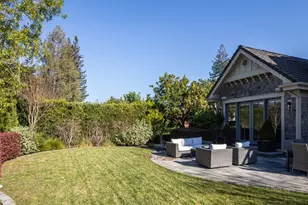 740 Windsor Dr, Menlo Park, CA 94025 - Photo 35