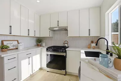 704 Claridge Dr, Pacifica, CA 94044 - Photo 13