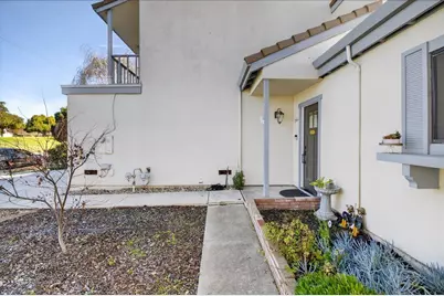 561 Powell St, Salinas, CA 93907 - Photo 3