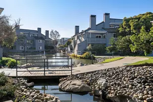 453 Cork Harbour Cir E, Redwood City, CA 94065 - Photo 3