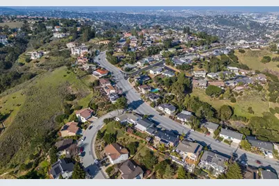 915 Crestview Dr, San Carlos, CA 94070 - Photo 51