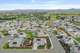 303 Amara Ln, Hollister, CA 95023 - Photo 39