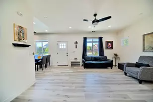 213 W South St, Tracy, CA 95376 - Photo 7