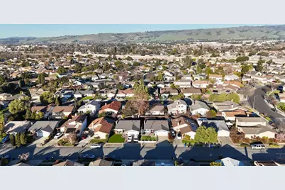 32490 Lake Temescal Ln, Fremont, CA 94555 - Photo 57