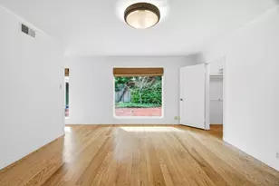 755 Northampton Dr, Palo Alto, CA 94303 - Photo 17