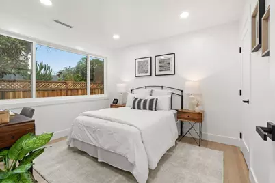 578 Green Manor Ct, Palo Alto, CA 94301 - Photo 17