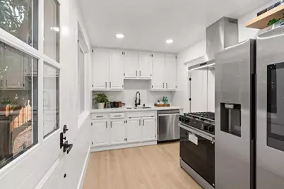 578 Green Manor Ct, Palo Alto, CA 94301 - Photo 13