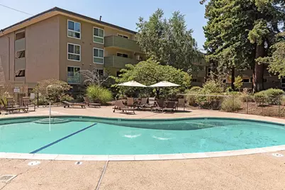 1033 Crestview Dr 308, Mountain View, CA 94040 - Photo 15