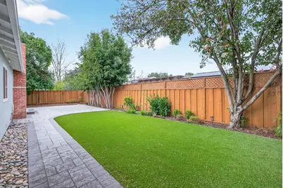 766 Cuesta Dr, Mountain View, CA 94040 - Photo 23