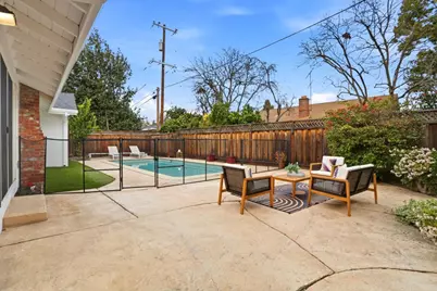 2501 Tolworth Dr, San Jose, CA 95128 - Photo 37